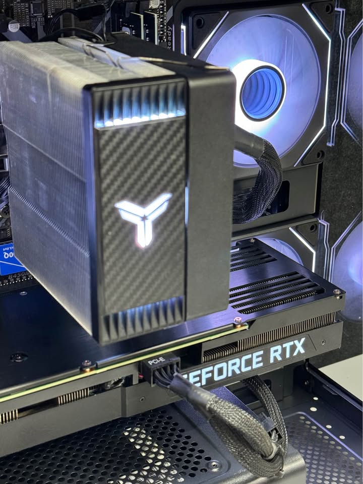 Ryzen 7 5700x + RTX 3070 Gaming Desktop